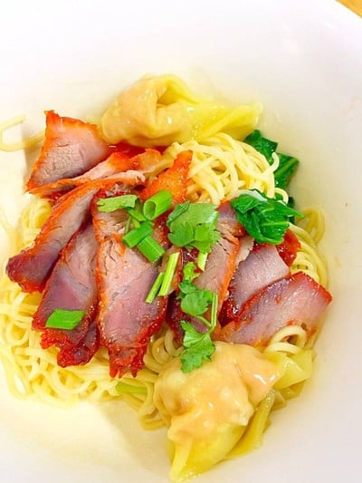 บะหมี่เป็ดตุ๋นเจ๊อ้วน (CHE UAN PET TUN NOODLE) บะหมี่เป็ดตุ๋นเจ๊อ้วน (CHE UAN PET TUN NOODLE)