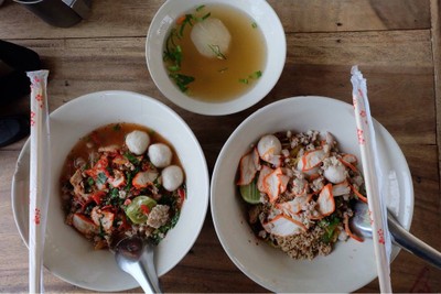 อาหาร หรือ เครื่องดื่ม