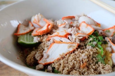 หมี่เหลืองแห้งหมู