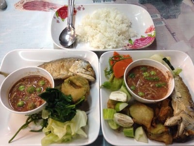 ข้าวน้ำพริกปลาทู (ป้าไพ)