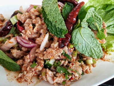 อาหาร หรือ เครื่องดื่ม