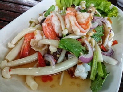 อาหาร หรือ เครื่องดื่ม