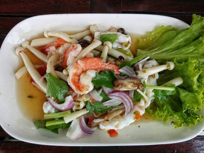 อาหาร หรือ เครื่องดื่ม