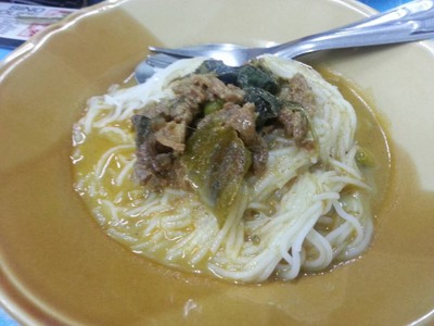 ขนมจีน แกงเนื้อ