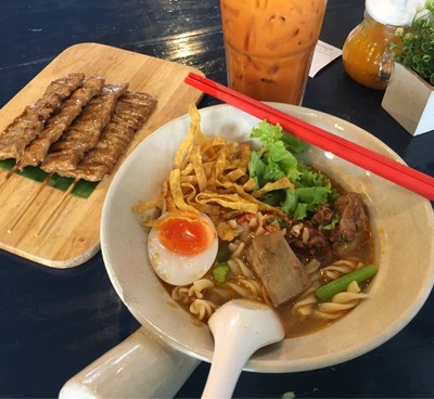 ก๋วยเตี๋ยว 1000 เส้น (Phan Zen Noodle) ก๋วยเตี๋ยว 1000 เส้น (Phan Zen Noodle)
