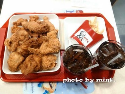 อาหาร หรือ เครื่องดื่ม