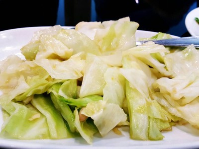 กะหล่ำปลีทอดน้ำปลา