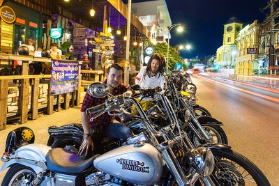 พี่แดง และ พี่ดิ่ง