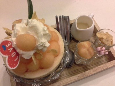 อาหาร หรือ เครื่องดื่ม