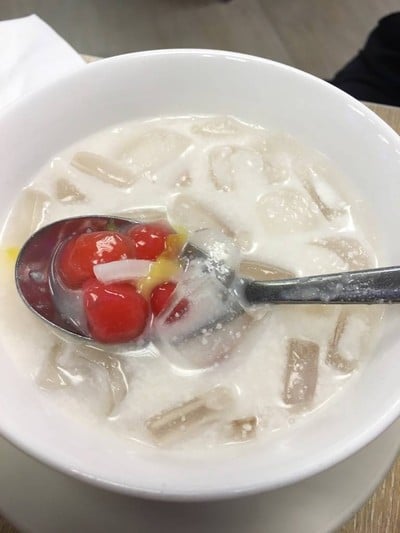 ทับทิมแก้ว Water Chestnut Coated w Tapioca starch in coconut milk