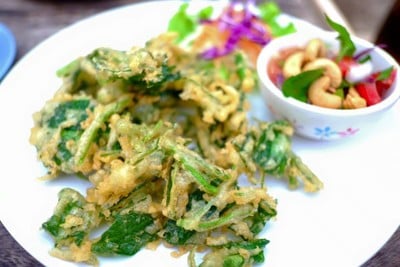 ร้านท่าน้ำต้นกุ่ม
