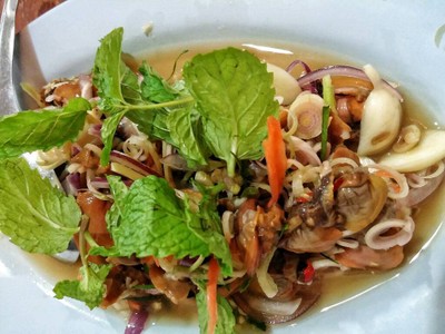 อาหาร หรือ เครื่องดื่ม