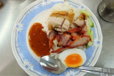 เมนูของร้าน ธานี ข้าวหมูแดง - หมูกรอบ อารีย์