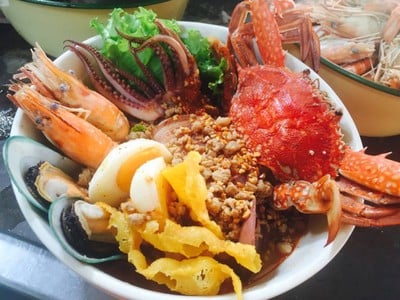 ก๋วยเตี๋ยวต้มยำไข่หวานประตูสวนดอกเชียงใหม่