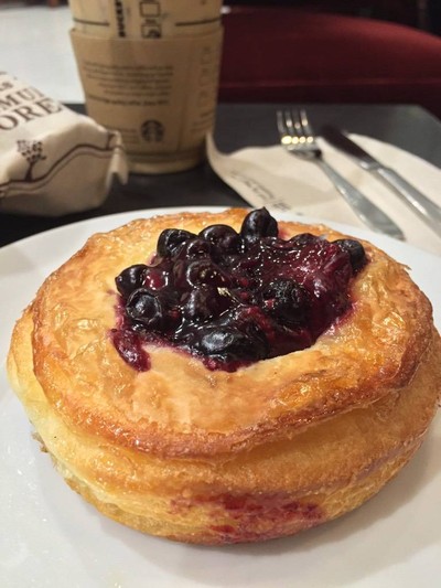 Starbucks (สตาร์บัคส์) จามจุรี สแควร์ Starbucks (สตาร์บัคส์) จามจุรี สแควร์