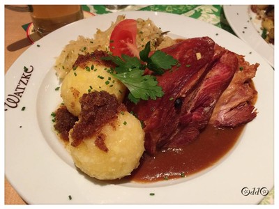 ขาหมูเยอรมัน 12.90€