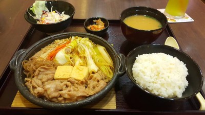 สุกี้หมู