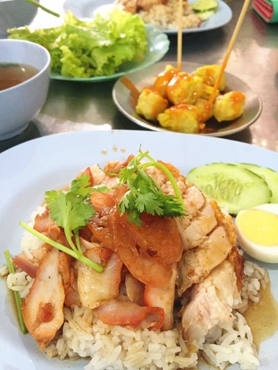ข้าวหมูกรอบ+ขนมจีบ