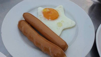 อาหาร หรือ เครื่องดื่ม