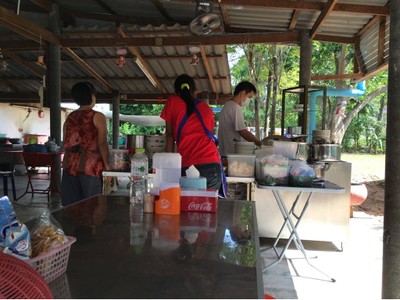บรรยากาศ ก๋วยเตี๋ยวหมูย่าง