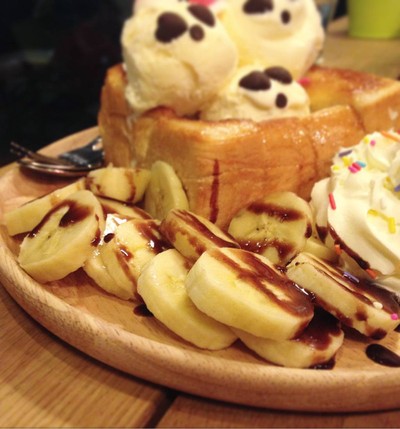 ฮันนี่โทสต์กล้วยและมะม่วง