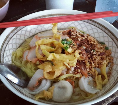 นายเบี้ยว บะหมี่หมูแดง