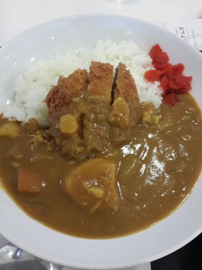 ข้าวแกงกะหรี่หมูทอด