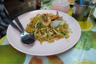 ผัดไทยกุ้งสด