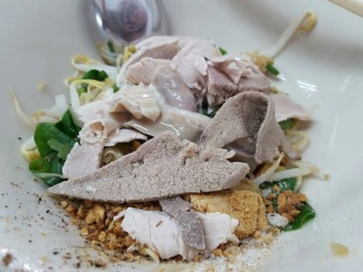 ก๋วยเตี๋ยวตำลึง นายเพ้ง บางขุนนนท์ (Noodle Nai Pheng Bang Khun Non) ก๋วยเตี๋ยวตำลึง นายเพ้ง บางขุนนนท์ (Noodle Nai Pheng Bang Khun Non)