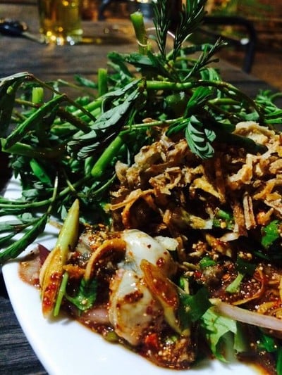 ลาบหอยนางรมย์