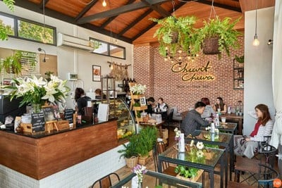 บรรยากาศ Cheevit Cheeva ศิริมังคลาจารย์ ซอย 7