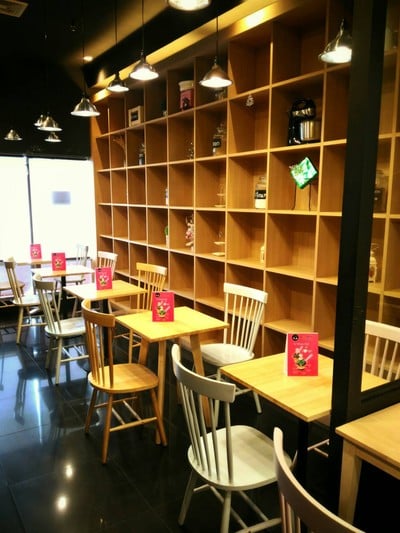บรรยากาศ A Little Sweet, Dessert Cafe เขารัง