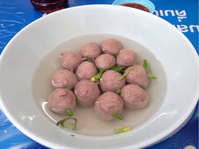 ลูกชิ้นลอยน้ำ