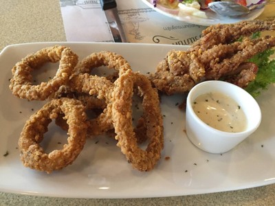 ปลาหมึกชุบเกล็ดขนมปังทอด