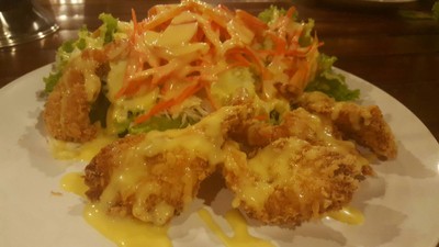 กุ้งทอดซอสสลัด