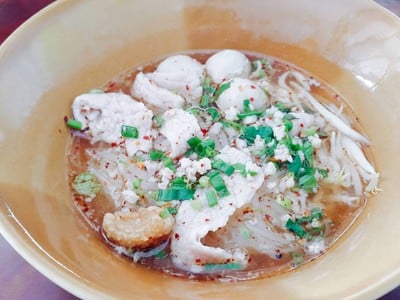 เล็กรวมหมูต้มยำ