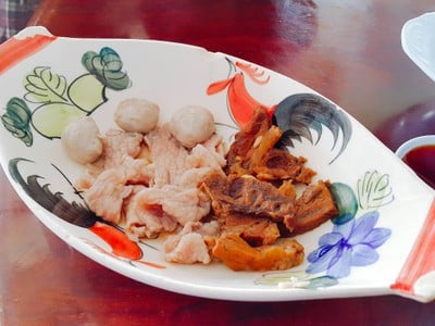 ลวกจิ้มรวมเนื้อ