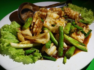 ปลาหมึกผัดพริกเผา