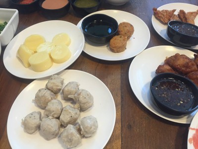 อาหาร หรือ เครื่องดื่ม