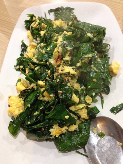 ใบเหลียงผัดไข่