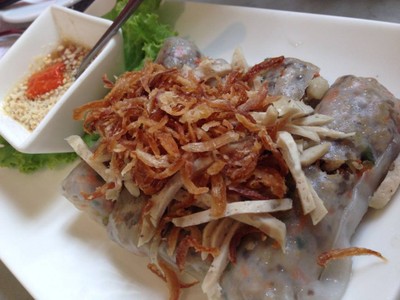 ข้าวเกรียบปากหม้อญวนไส้หมู