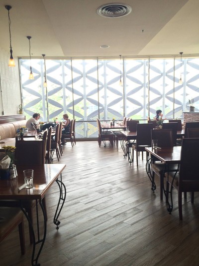 บรรยากาศ The Duke's เมญ่า