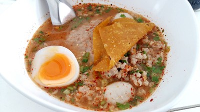 ปากแดงก๋วยเตี๋ยวต้มยำ ประดิพัทธ์ 2