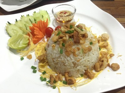 ข้าวผัดกากหมู