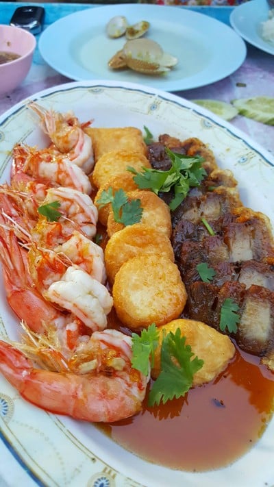 อร่อยมาก ซอสมะขามที่ราดมา เปรี้ยวๆหวานๆ