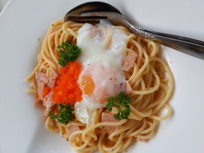 สปาเก็ตตี้แฮมคาโบนาร่าไข่กุ้ง