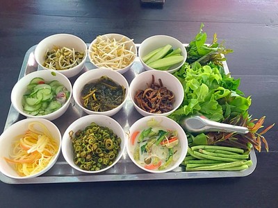 ผักและเครื่องเคียง