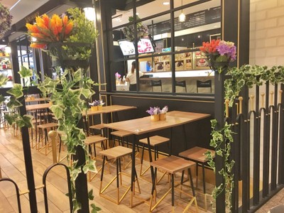 บรรยากาศ Bake Bar By King Mamon Central ปิ่นเกล้า