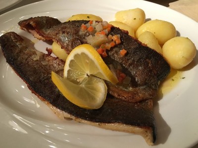 อาหาร หรือ เครื่องดื่ม