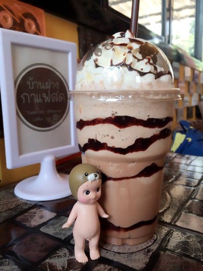มอคค่าปั่นเพิ่มวิป เย็นๆดับร้อน ได้กินแล้วจะติดใจ 